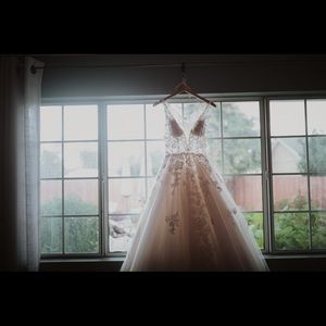 Wedding dress